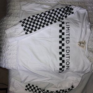 White long sleeve light weight crop top